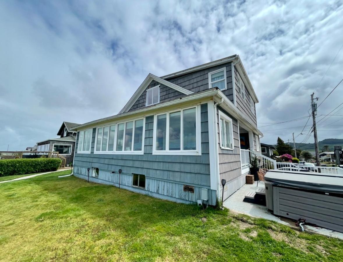 Seaside Beach Front House On The Promenade Exterior foto